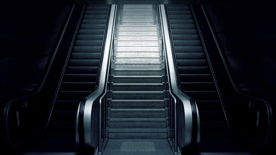 名古屋要求搭手扶梯禁止走動。(示意圖／取自pexels)