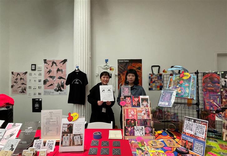 臺灣漫畫家Pam Pam Liu（左）、Eli Lin依萊（右）受邀參加紐約規模最大的獨立漫畫節，帶來臺灣多元風格和視角。（圖／文化部提供）