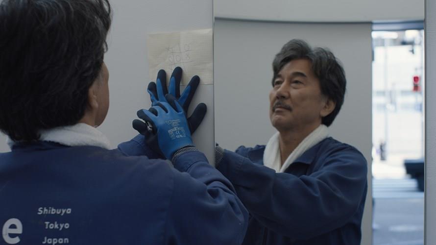 日本傳奇影帝役所廣司在《我的完美日常》中化身東京公廁清潔職人。（圖／甲上娛樂提供）